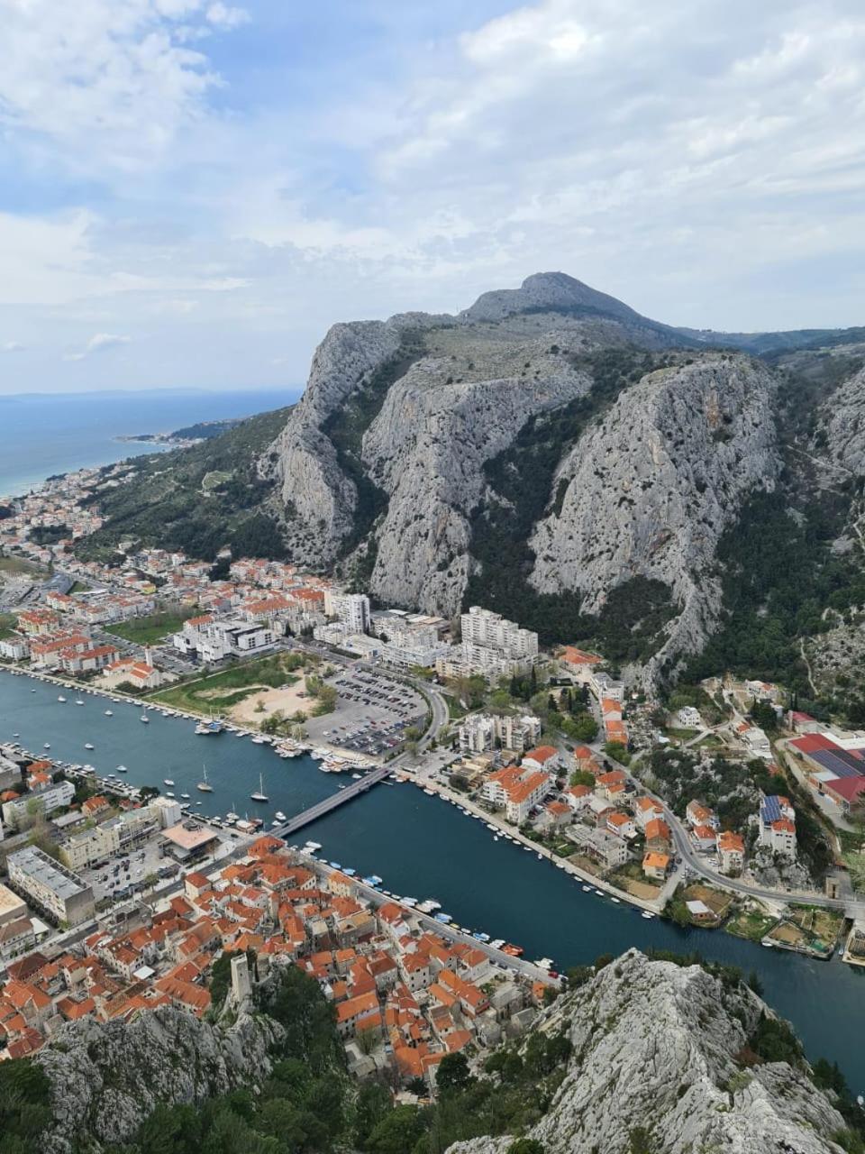 Apartment Emmi Omiš Exterior foto
